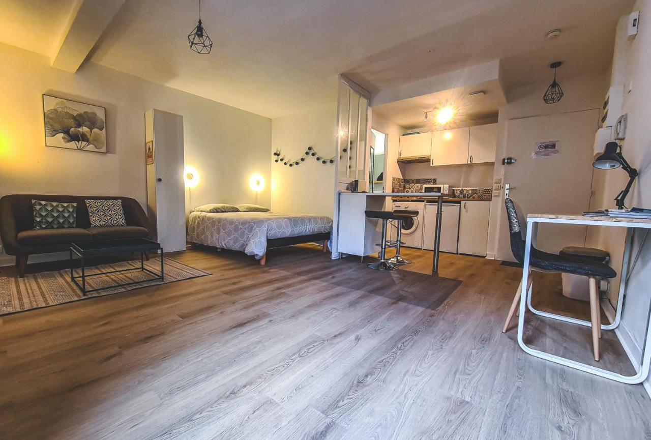 Grand Studio Neuf Parking Privatif 3 Minutes Gare Au Calme 푸아티에 외부 사진